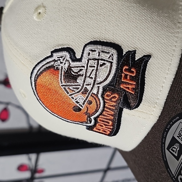 Cleveland Browns New Era Fitted Hat‎ M/L NWT - Picture 2 of 8